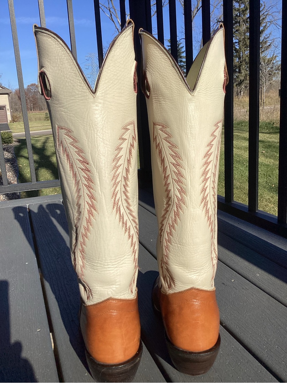 Olathe 10D Model#6906 Rich Carmel Brown & 17” Tall Cream Leather Upper Buckaroos - Picture 3 of 12